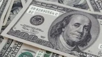 تحركات البنوك.. أسعار تداول الدولار مقابل الجنيه في عطلة الجمعة الرسمية